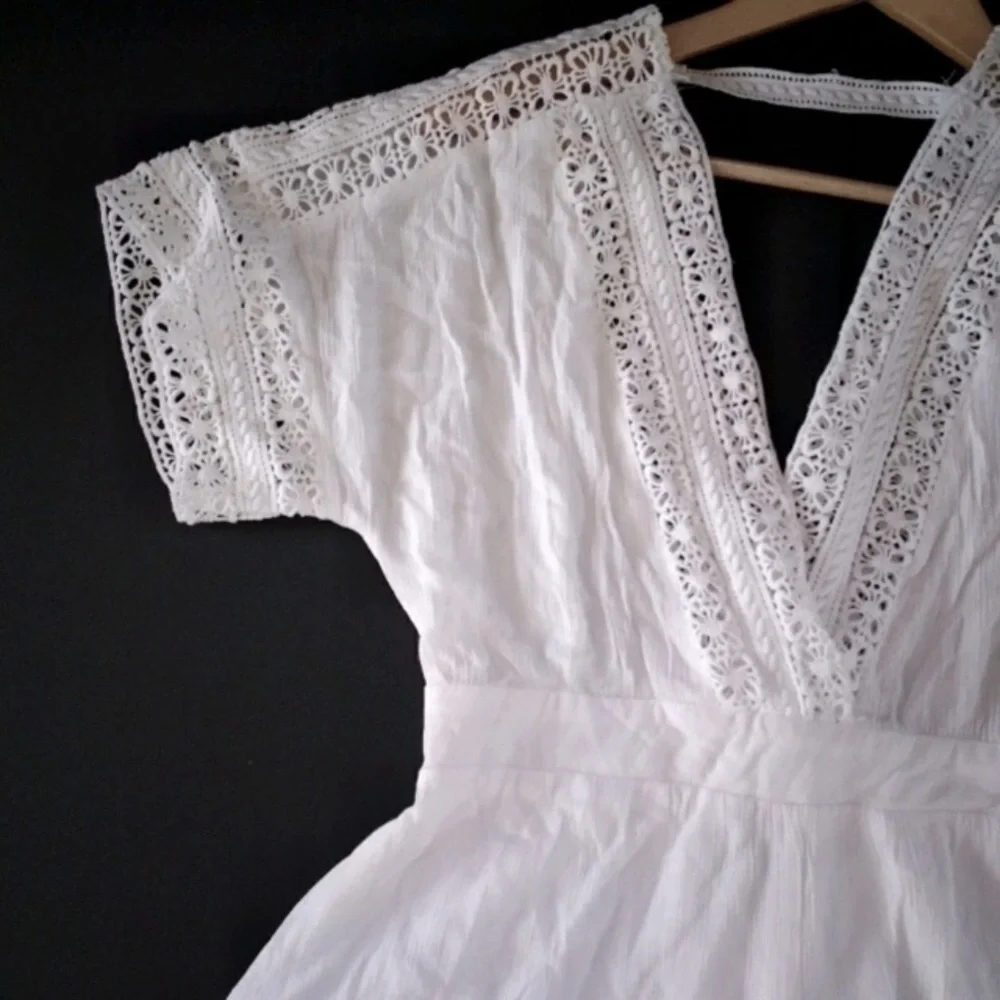 V-Neck romper by Forever 21, size M - Picture 5 of 9